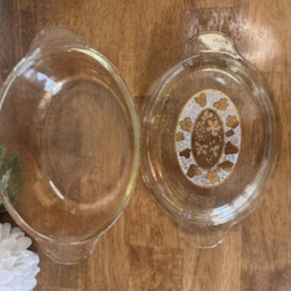 Fire King Georges Briard Gold Grapes Covered Casserole Dish – 1.5 Quart Vintage - Picture 5 of 5